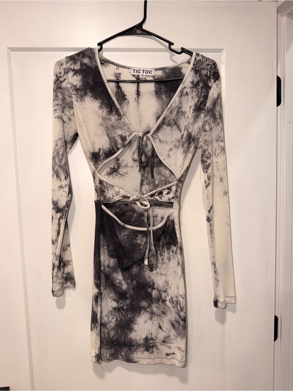 Tie-Dye Cutout Long Sleeve Dress
